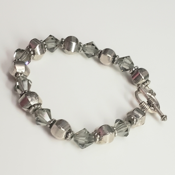 SS Metal Beads With Clear Crystal Swarovski Beads Toggle Bracelet - Picture 6 of 8